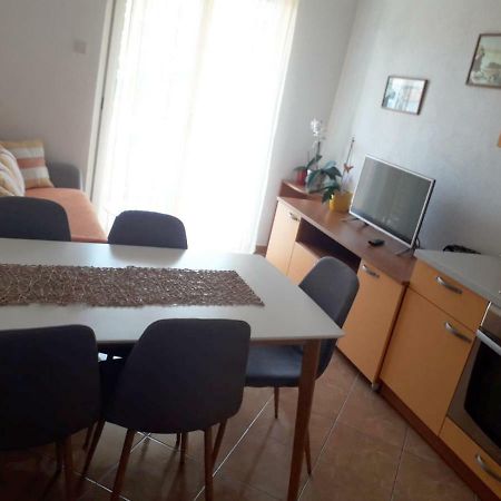 Apartments Mira Makarska Buitenkant foto