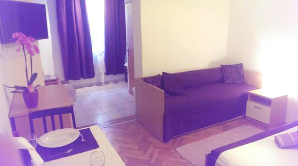 Apartments Mira Makarska Buitenkant foto