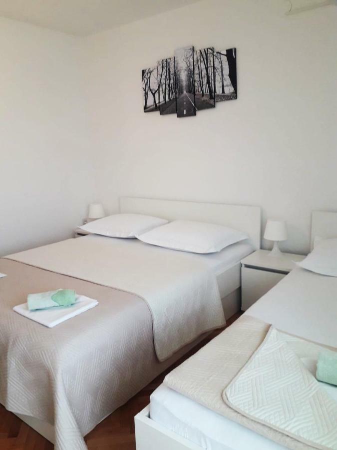 Apartments Mira Makarska Buitenkant foto